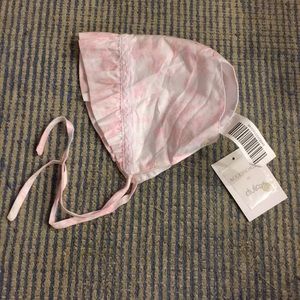 Dulces bonnet for baby size 46 fits a 6-12 month